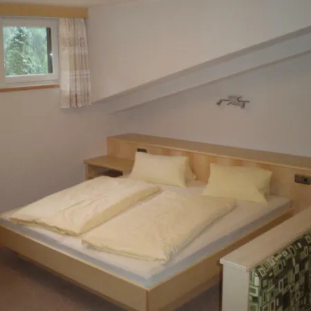 Haus Lindner * موراخ